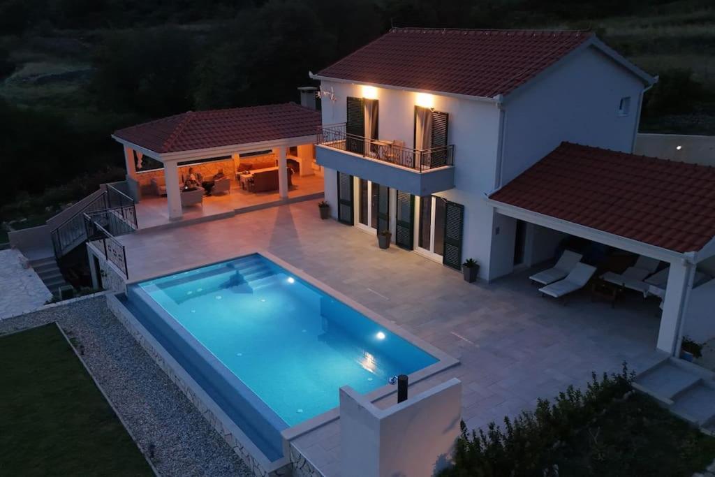 Willa Secluded House - Guaranteed Privacy - Heated Pool Klis Zewnętrze zdjęcie