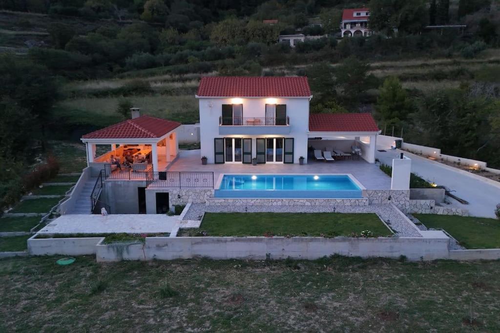 Willa Secluded House - Guaranteed Privacy - Heated Pool Klis Zewnętrze zdjęcie